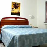 Malaga מלון 3*