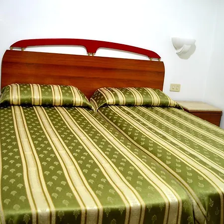 Отель Malaga 3*